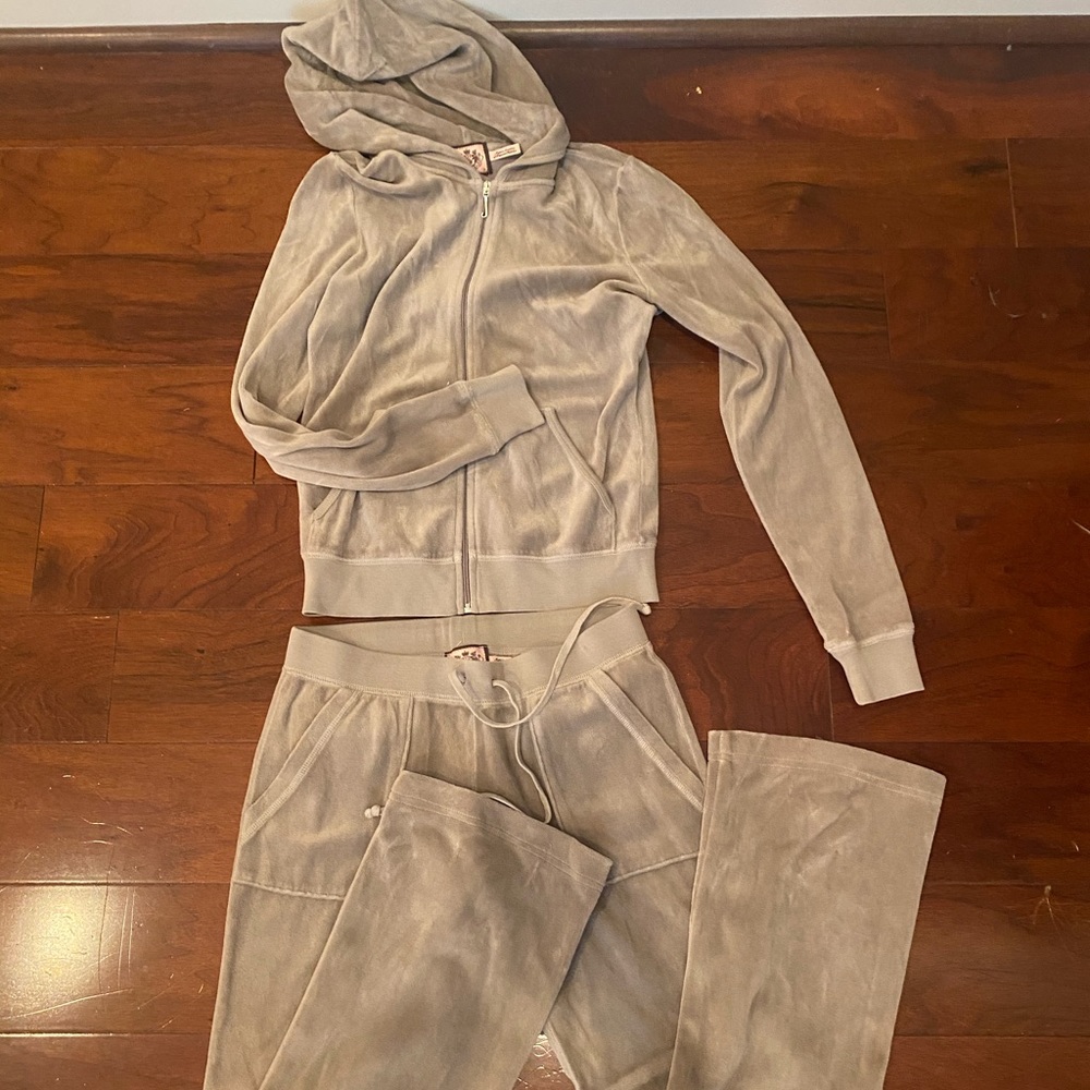 Juicy couture jogger set
